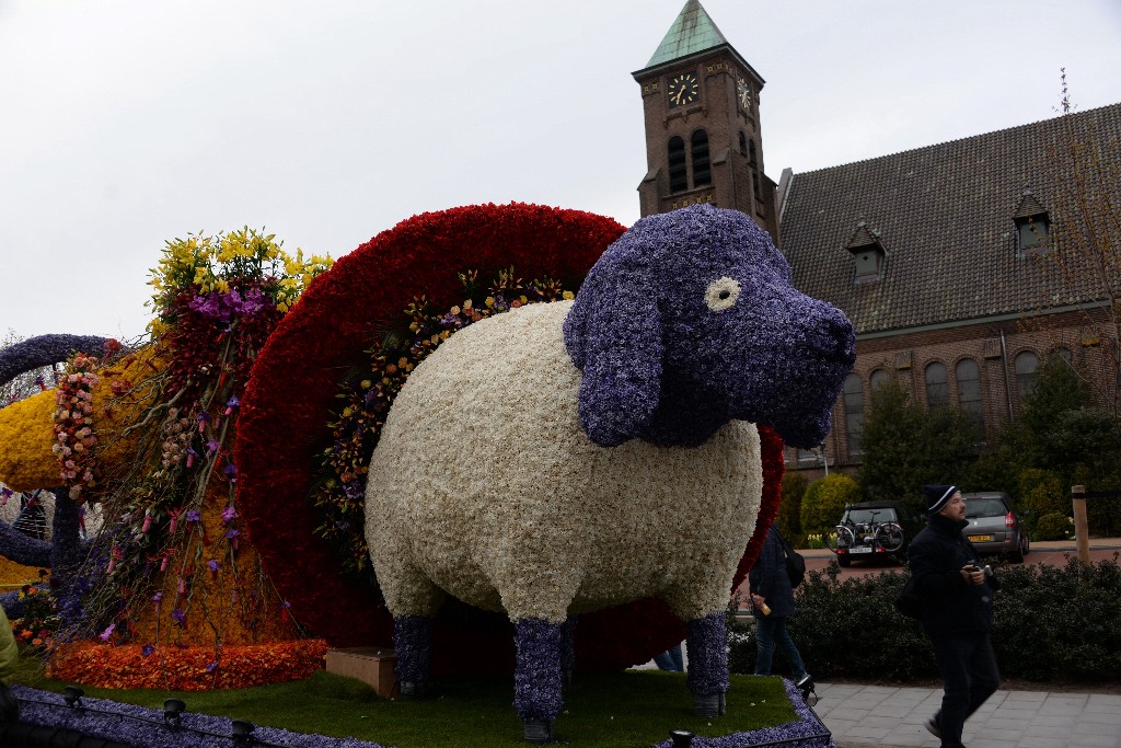 ../Images/Bloemencorso Noordwijkerhout 053.jpg